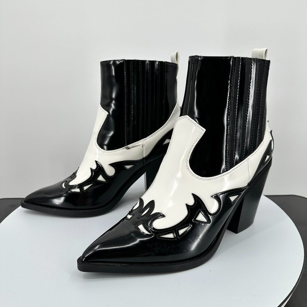 Shoe Dazzel FAYE Pointed toe Black and White Booties 4" inch heels, size 10M